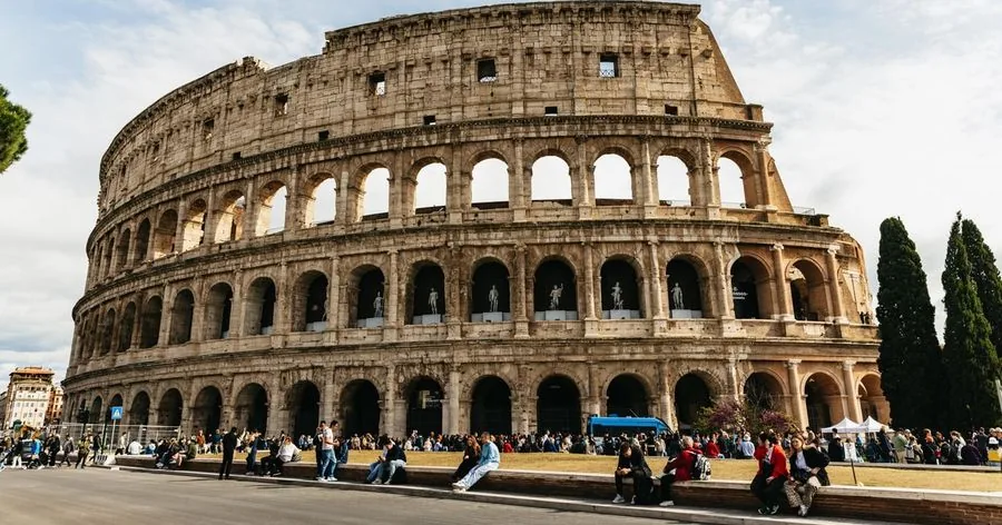Rome: Colosseum, Forum, Palatine Hill Entry & Audioguide App
